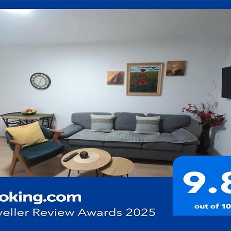 Regis Apartment Tirana Eksteriør billede