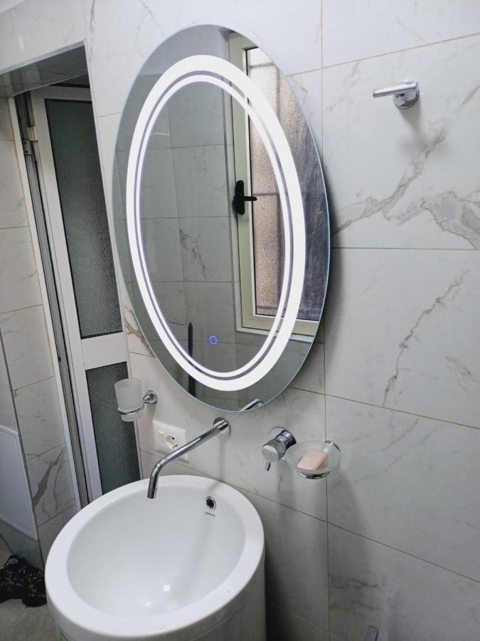 Regis Apartment Tirana Eksteriør billede