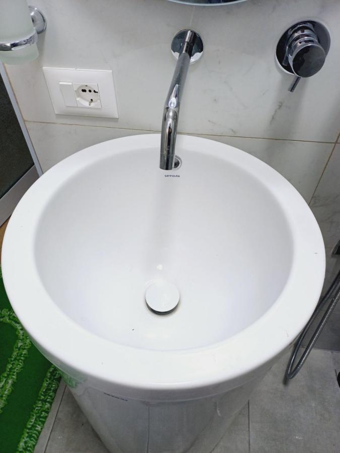 Regis Apartment Tirana Eksteriør billede