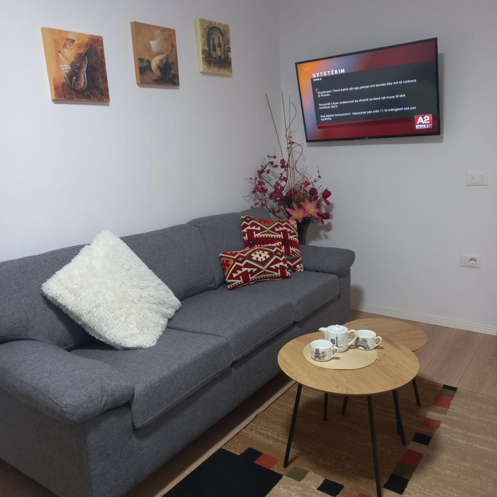 Regis Apartment Tirana Eksteriør billede