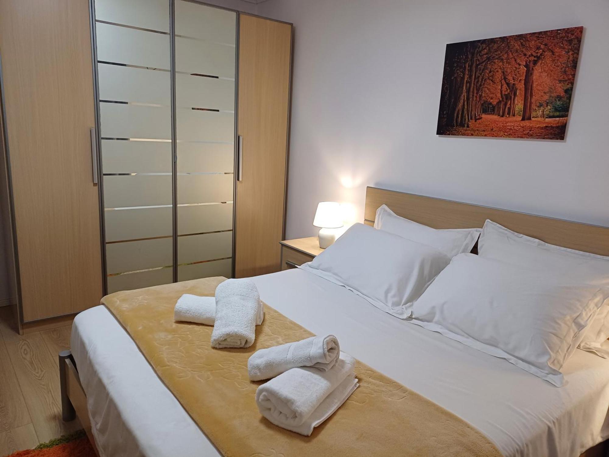 Regis Apartment Tirana Eksteriør billede