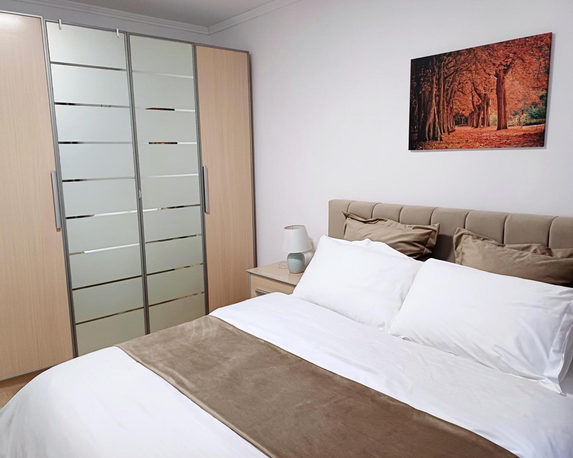 Regis Apartment Tirana Eksteriør billede